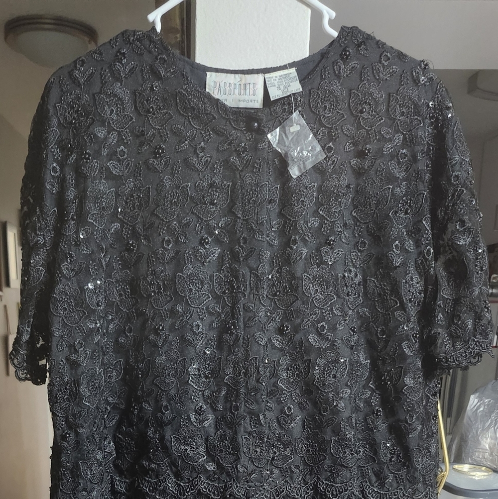 Passport Elegant Black Lace Dress
